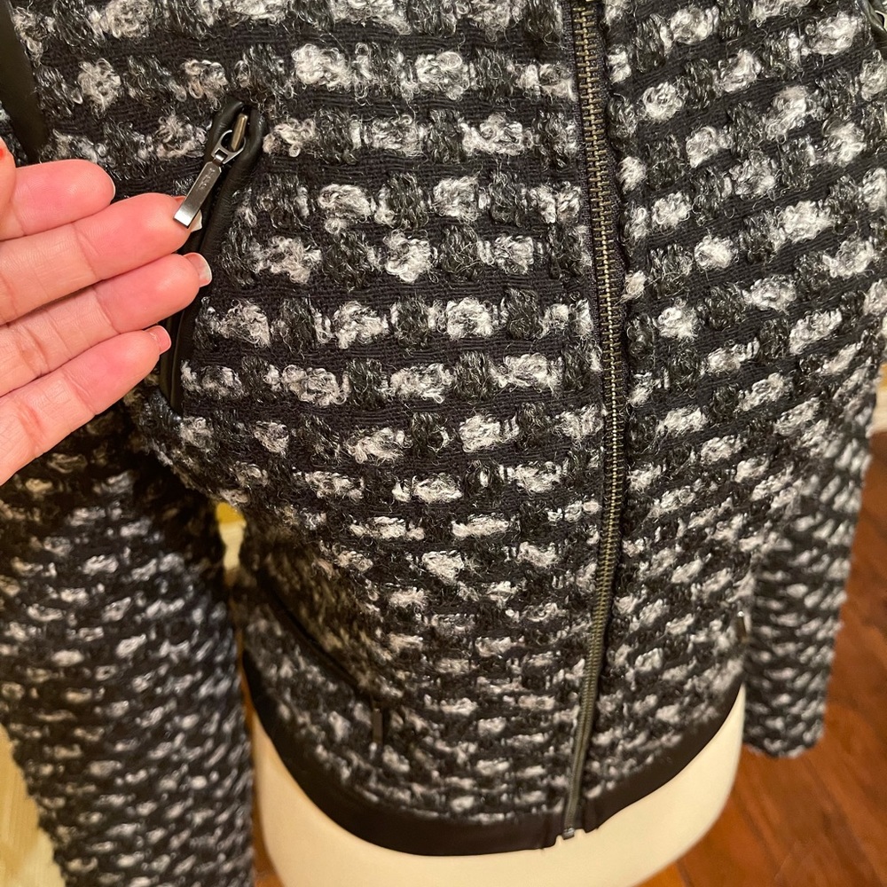 The Limited Jacket - Picture 5 of 9